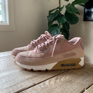 Nike Air Max size 9
